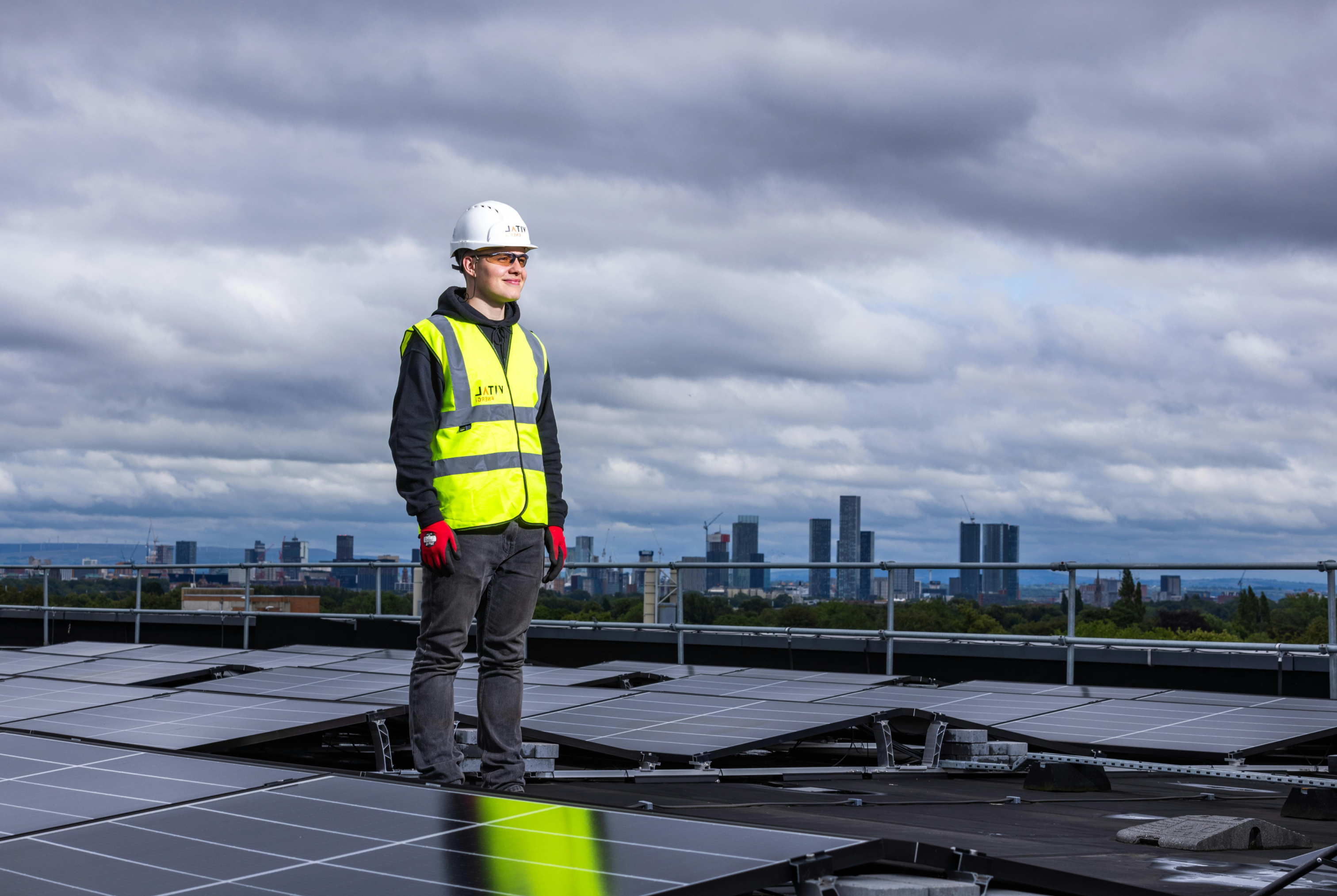 Instalación de paneles solares en Colombia